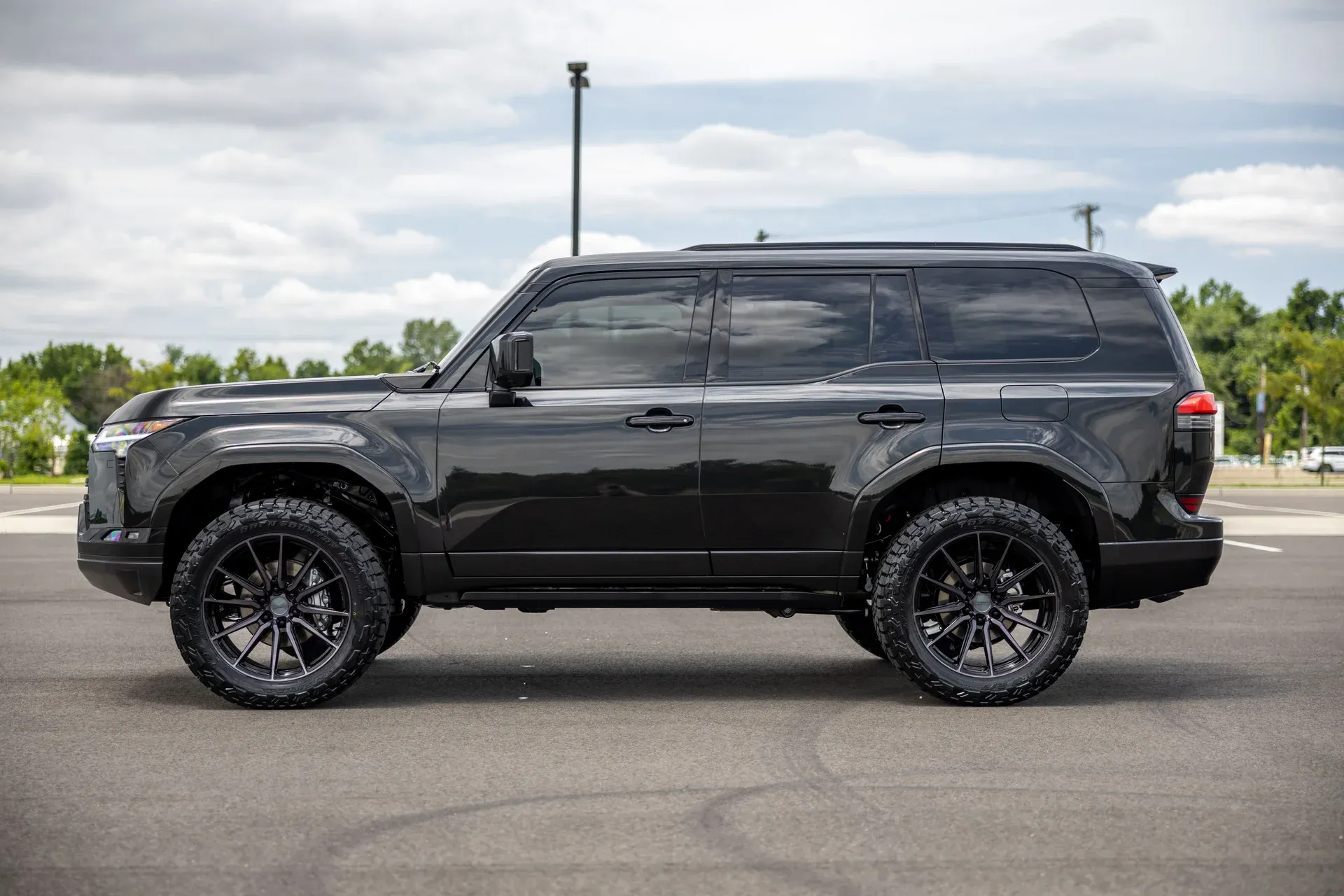 imgi_82_2025-lexus-gx-gx-550-luxury-4wd