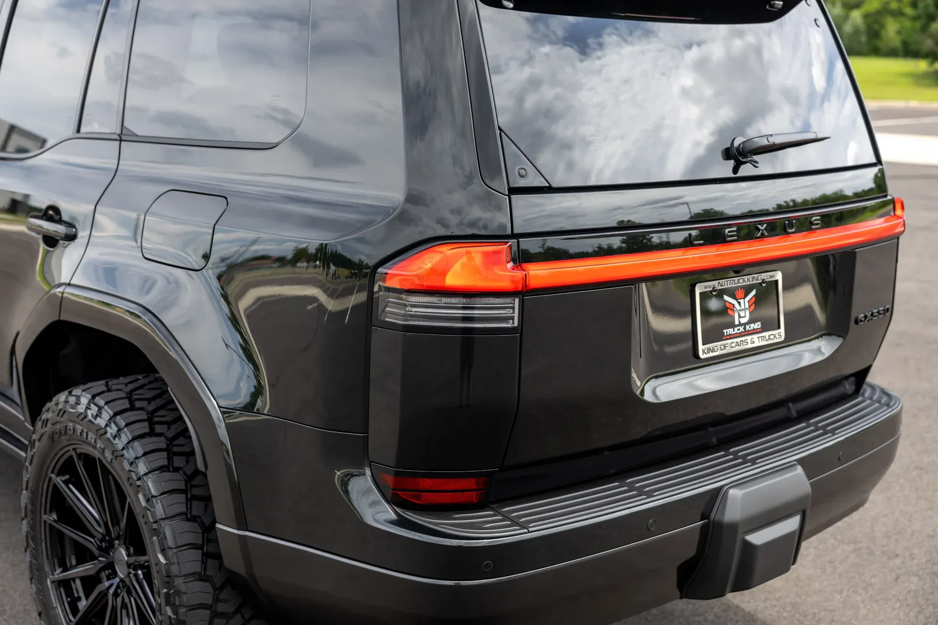 imgi_90_2025-lexus-gx-gx-550-luxury-4wd