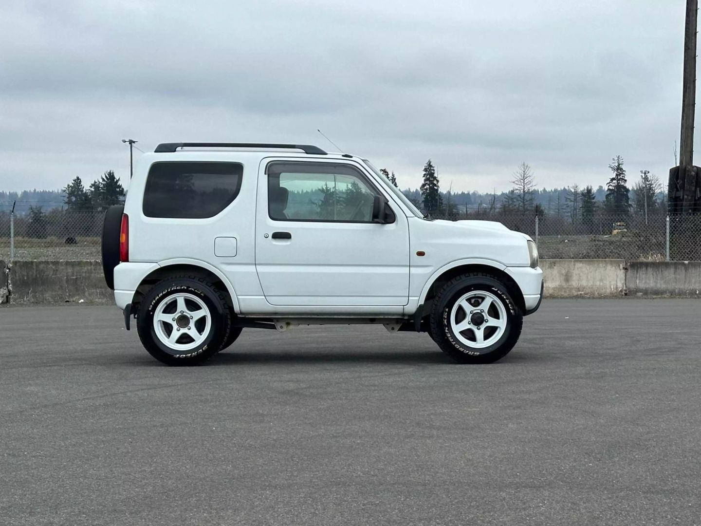 mazda-az-offroad-for-sale-09