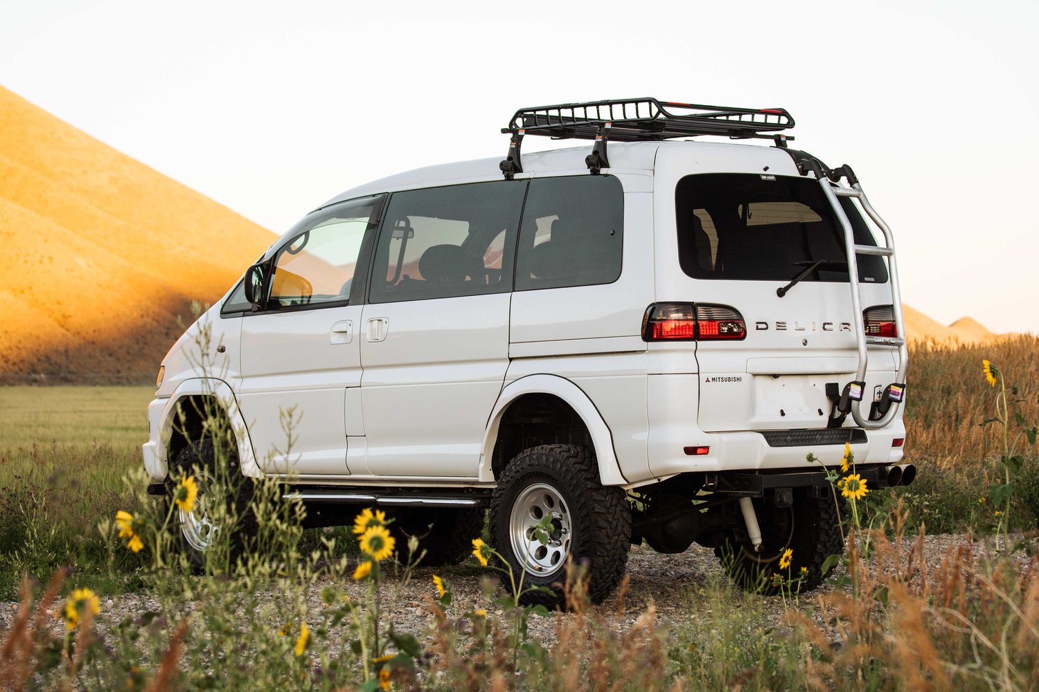 mitsubishi-delica-mammoth-for-sale-05