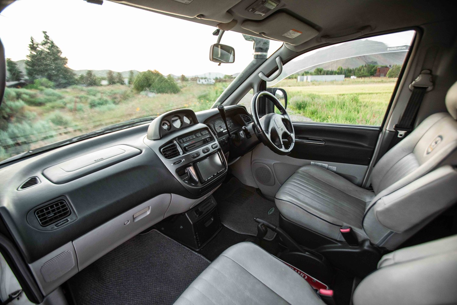 mitsubishi-delica-mammoth-for-sale-12