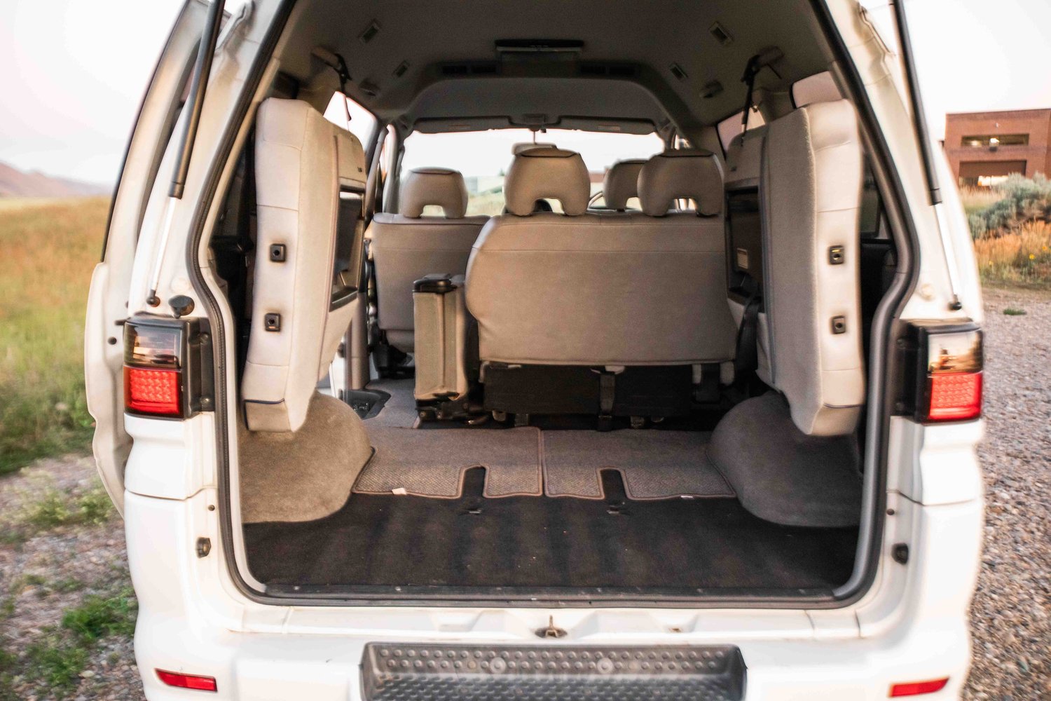mitsubishi-delica-mammoth-for-sale-21