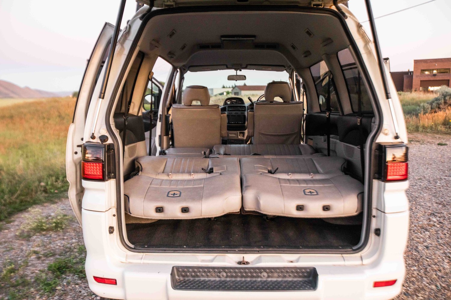 mitsubishi-delica-mammoth-for-sale-22