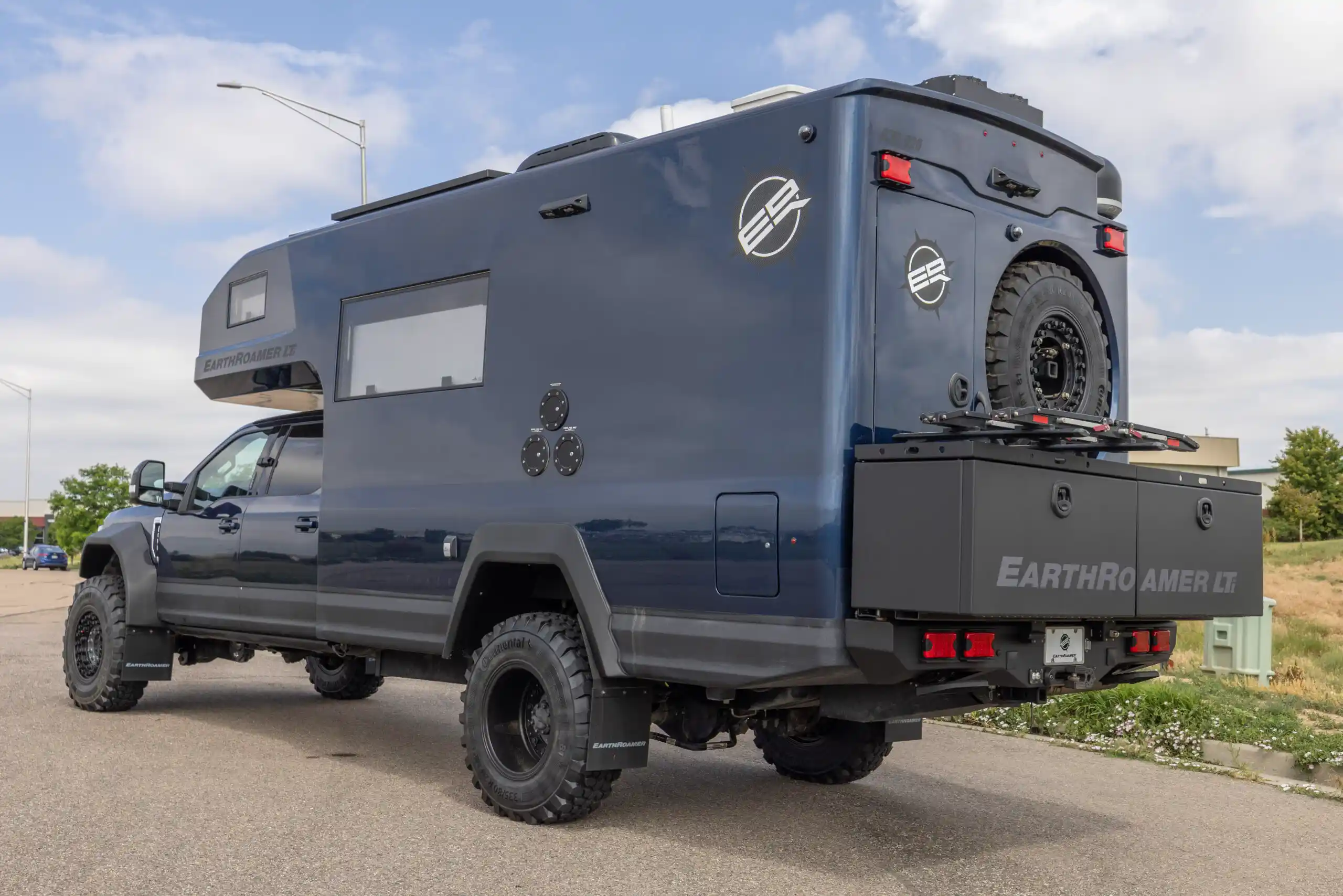 pre-roamed-earthroamer-lti-20-for-sale-03