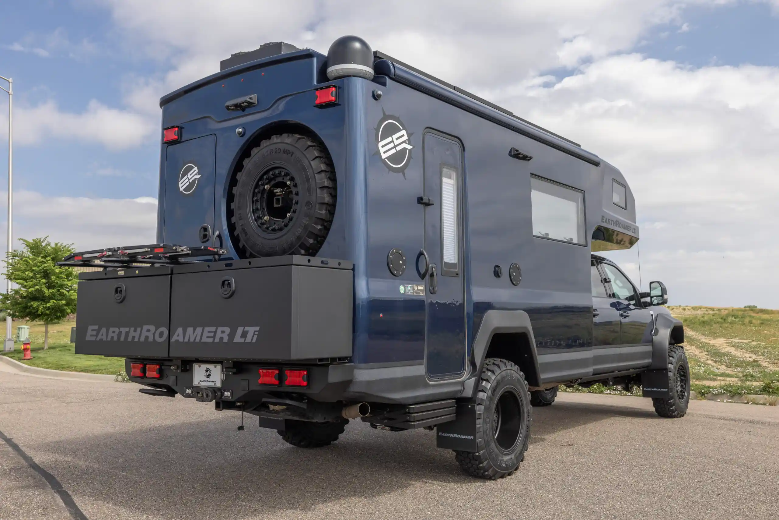 pre-roamed-earthroamer-lti-20-for-sale-07