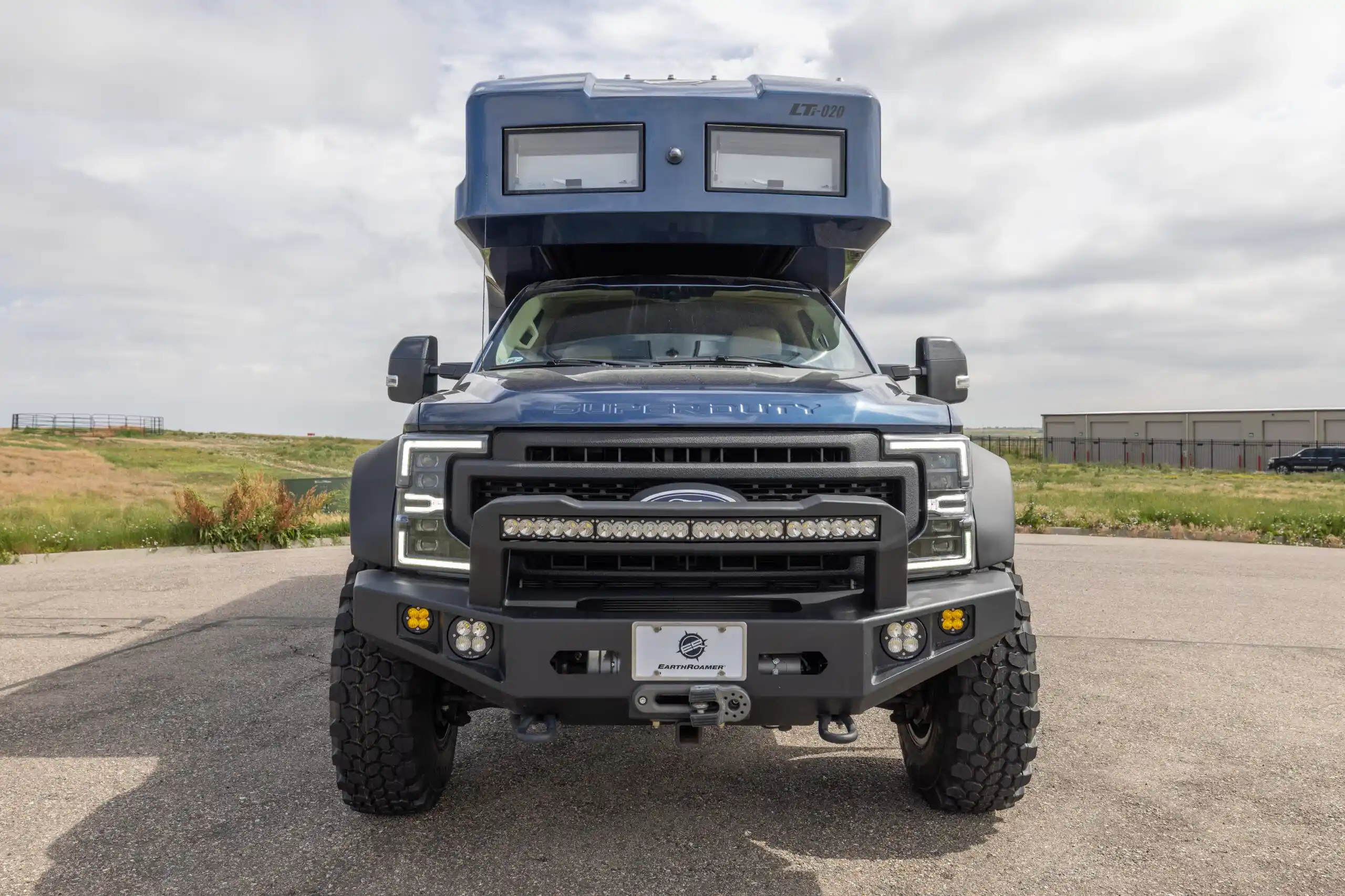 pre-roamed-earthroamer-lti-20-for-sale-09