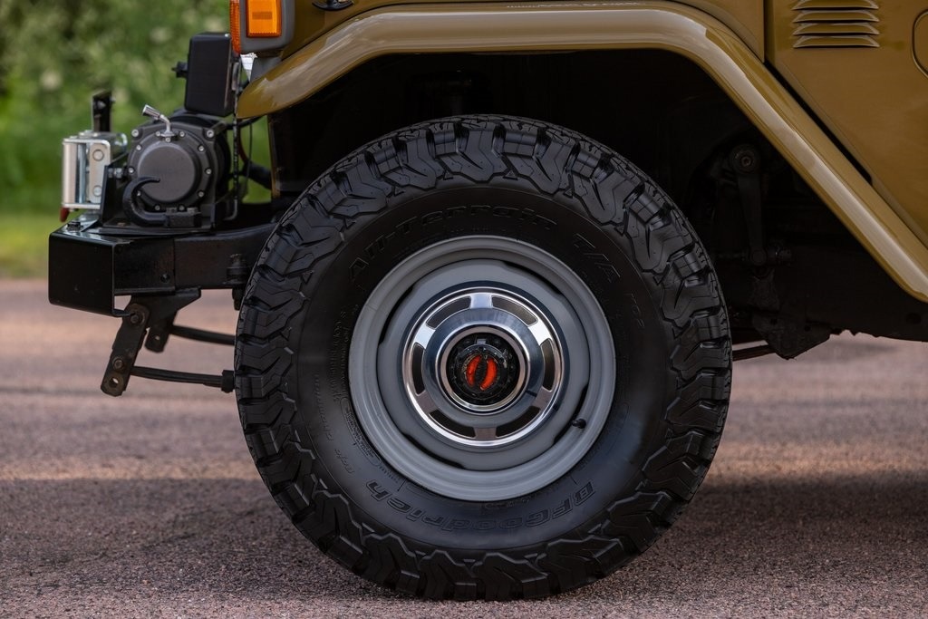 restored-1976-toyota-fj40 (112)