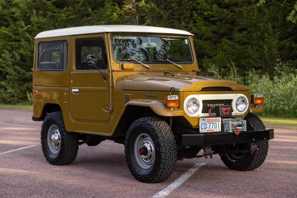 restored-1976-toyota-fj40 (116)