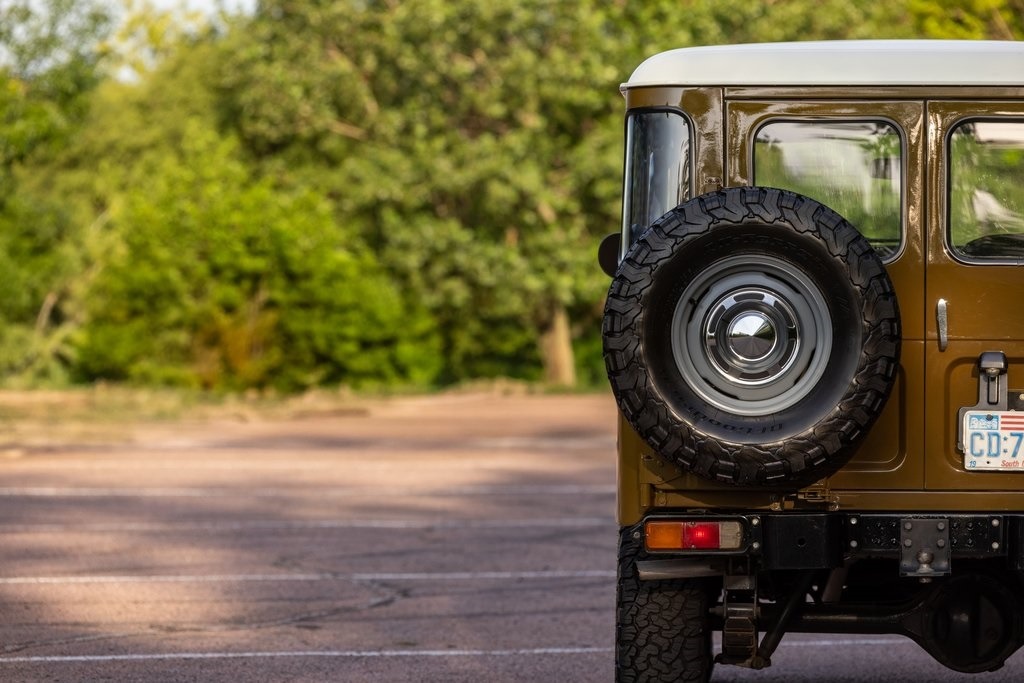 restored-1976-toyota-fj40 (119)