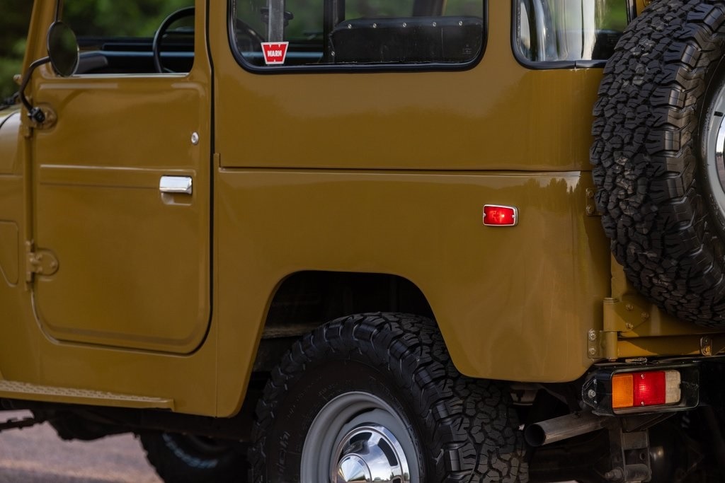 restored-1976-toyota-fj40 (122)