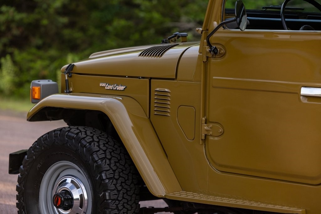 restored-1976-toyota-fj40 (124)