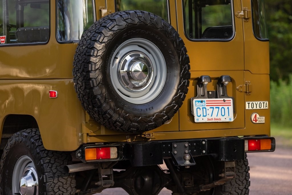 restored-1976-toyota-fj40 (129)