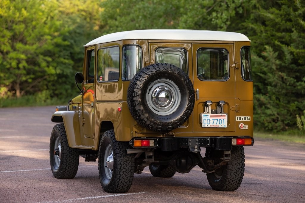 restored-1976-toyota-fj40 (138)
