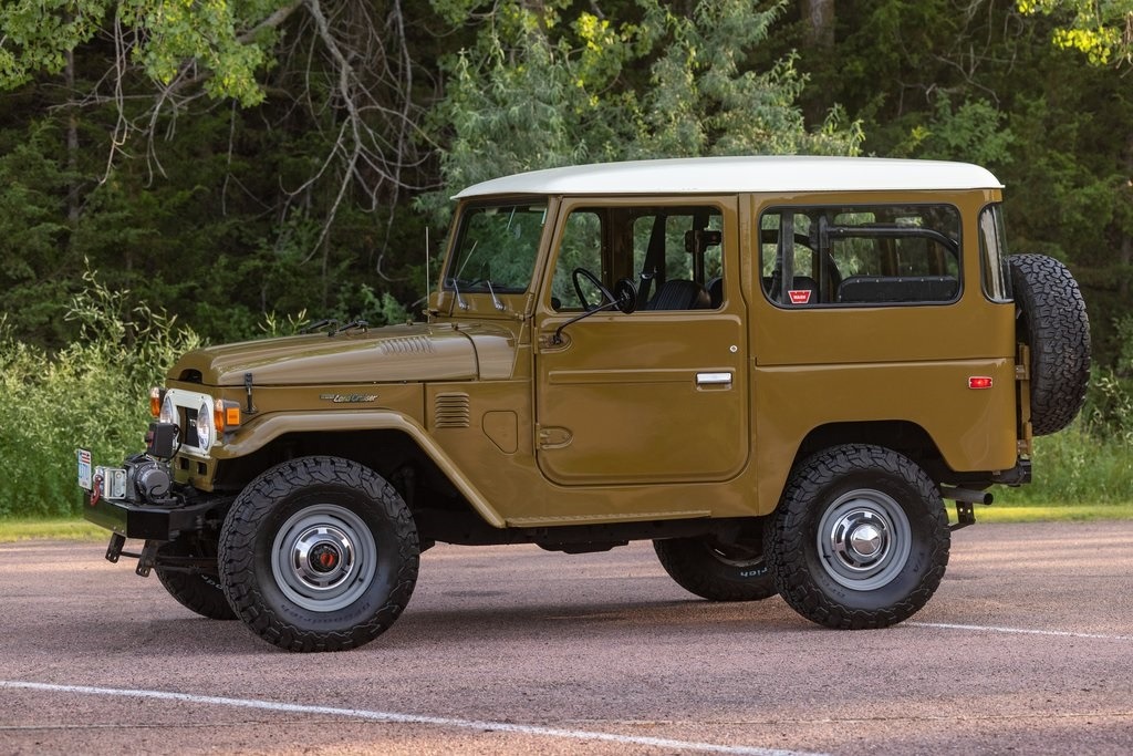 restored-1976-toyota-fj40 (139)