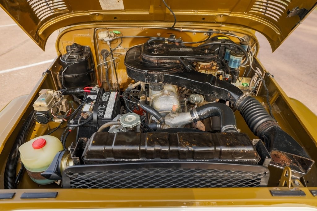 restored-1976-toyota-fj40 (146)