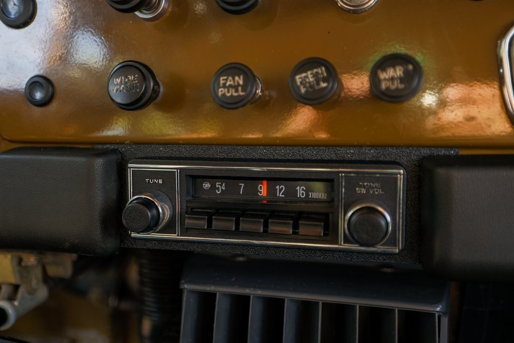 restored-1976-toyota-fj40 (26)