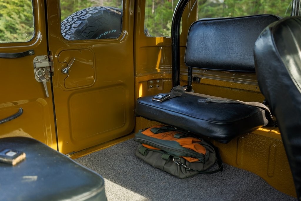 restored-1976-toyota-fj40 (27)