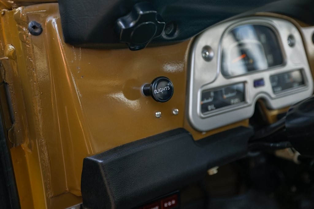 restored-1976-toyota-fj40 (36)