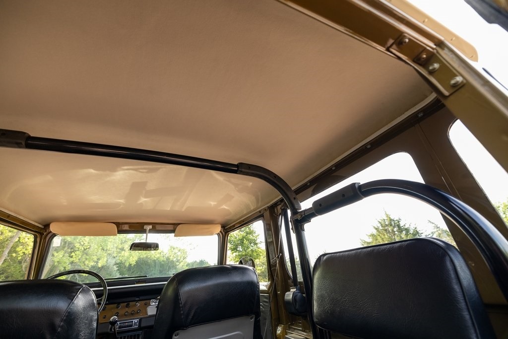 restored-1976-toyota-fj40 (38)