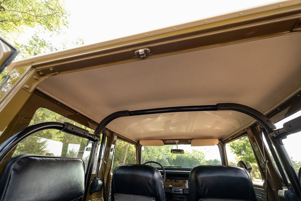 restored-1976-toyota-fj40 (55)