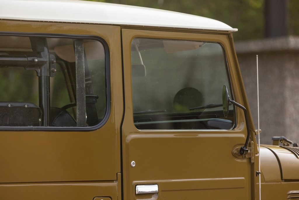 restored-1976-toyota-fj40 (71)