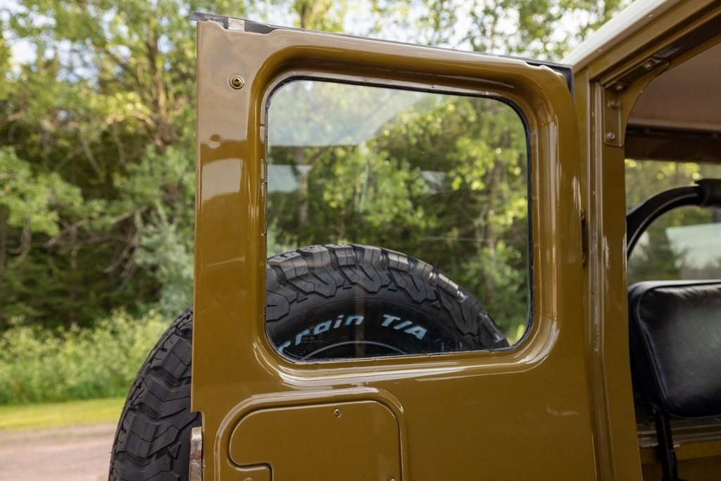 restored-1976-toyota-fj40 (75)