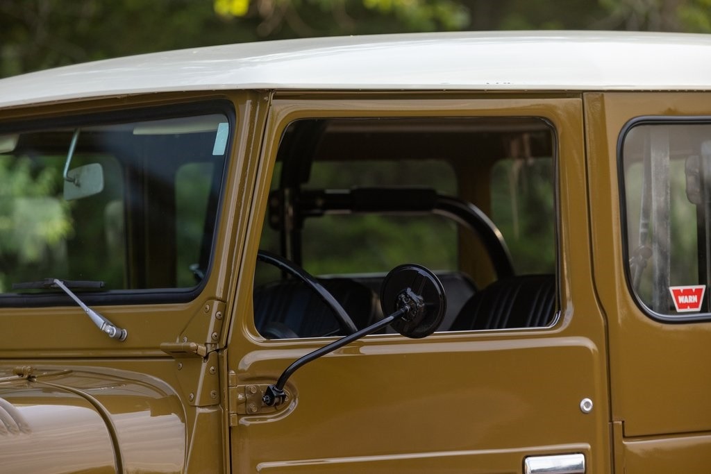 restored-1976-toyota-fj40 (96)