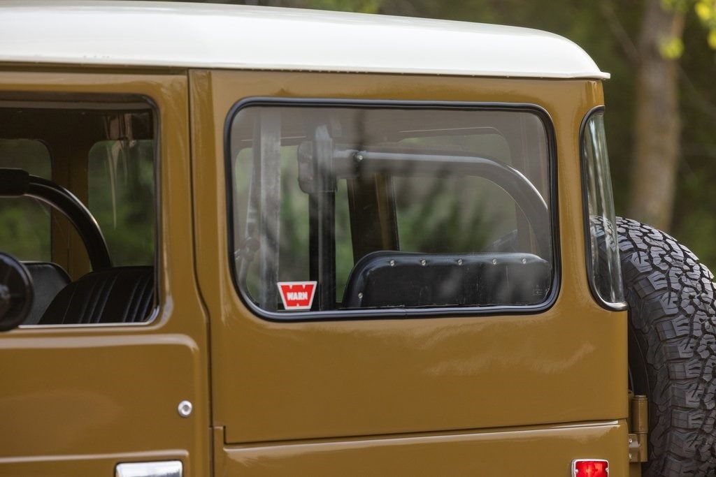 restored-1976-toyota-fj40 (97)