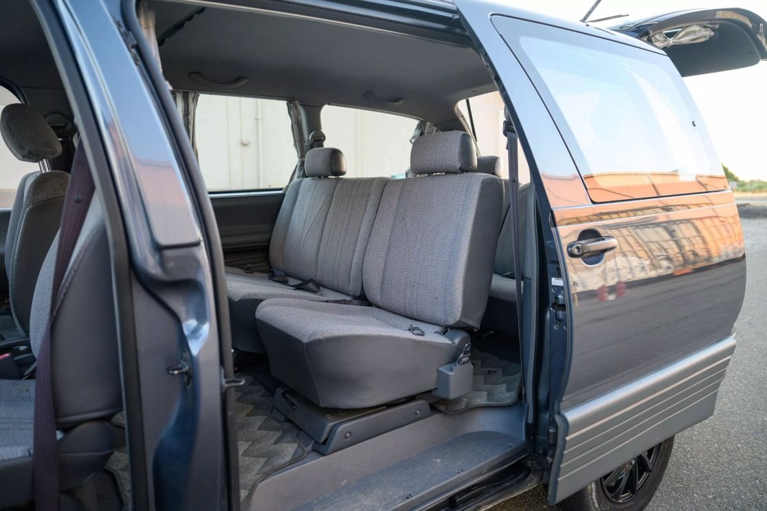 toyota-estima-lucida-for-sale (10)