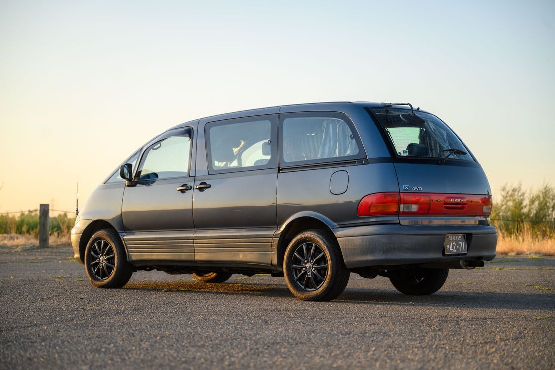 toyota-estima-lucida-for-sale (102)