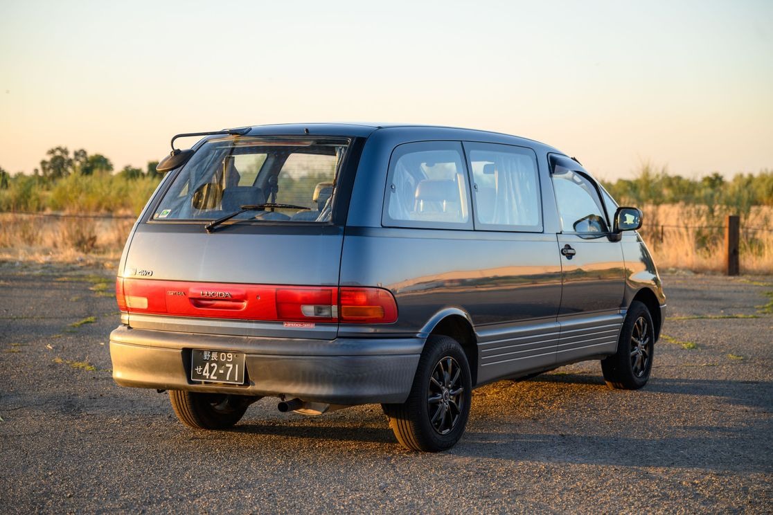 toyota-estima-lucida-for-sale (107)