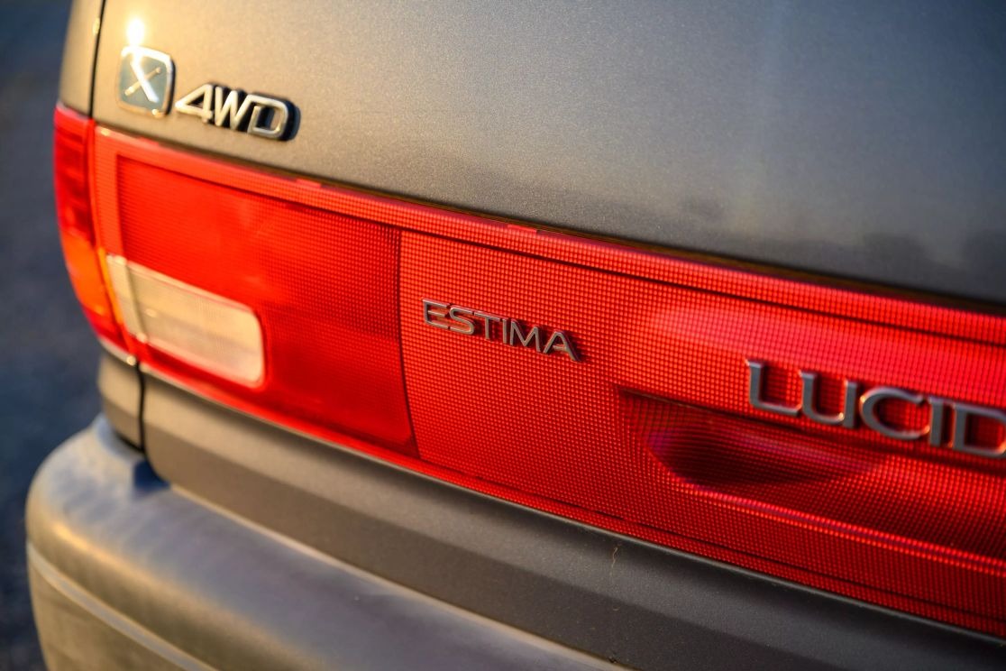 toyota-estima-lucida-for-sale (115)