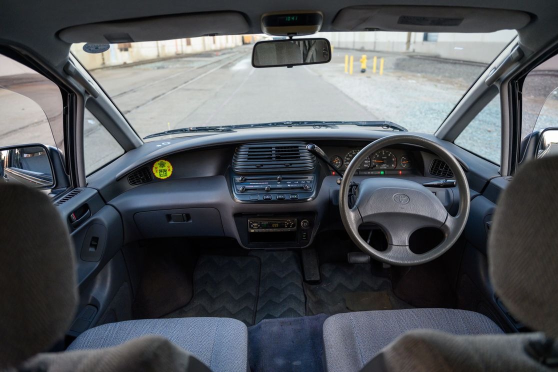 toyota-estima-lucida-for-sale (12)