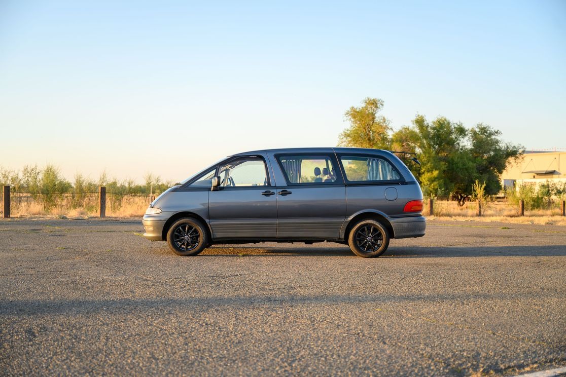 toyota-estima-lucida-for-sale (122)