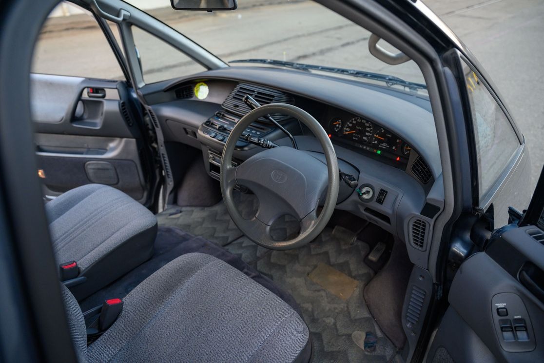 toyota-estima-lucida-for-sale (14)