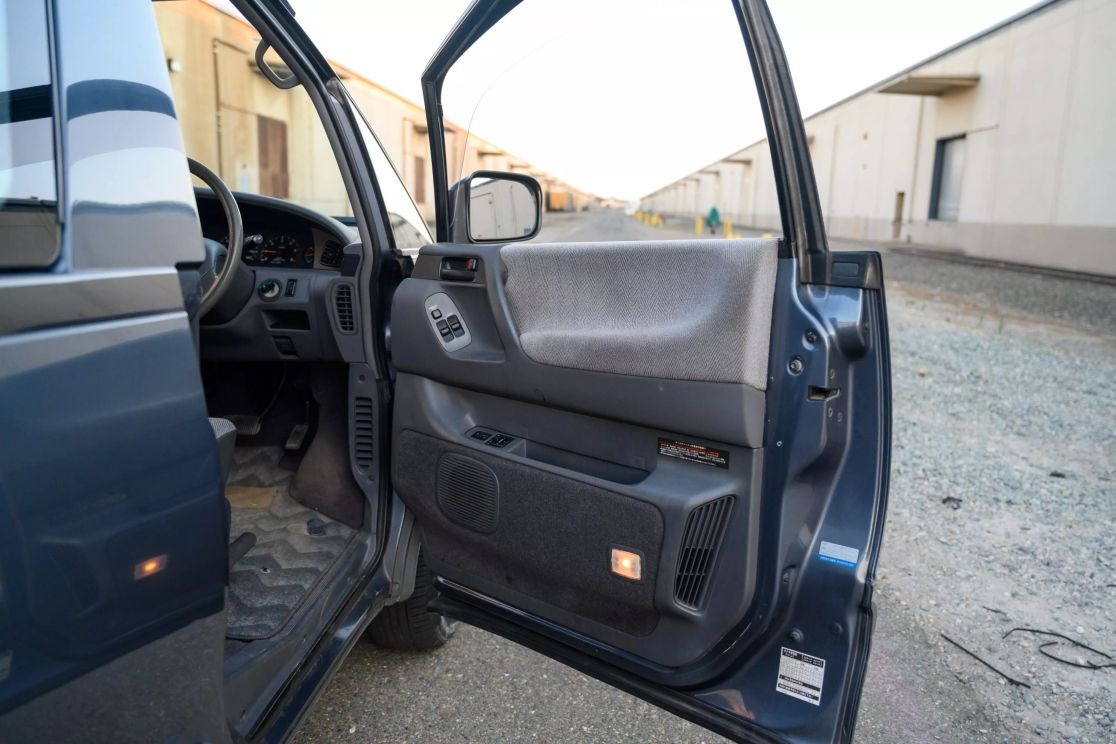 toyota-estima-lucida-for-sale (17)