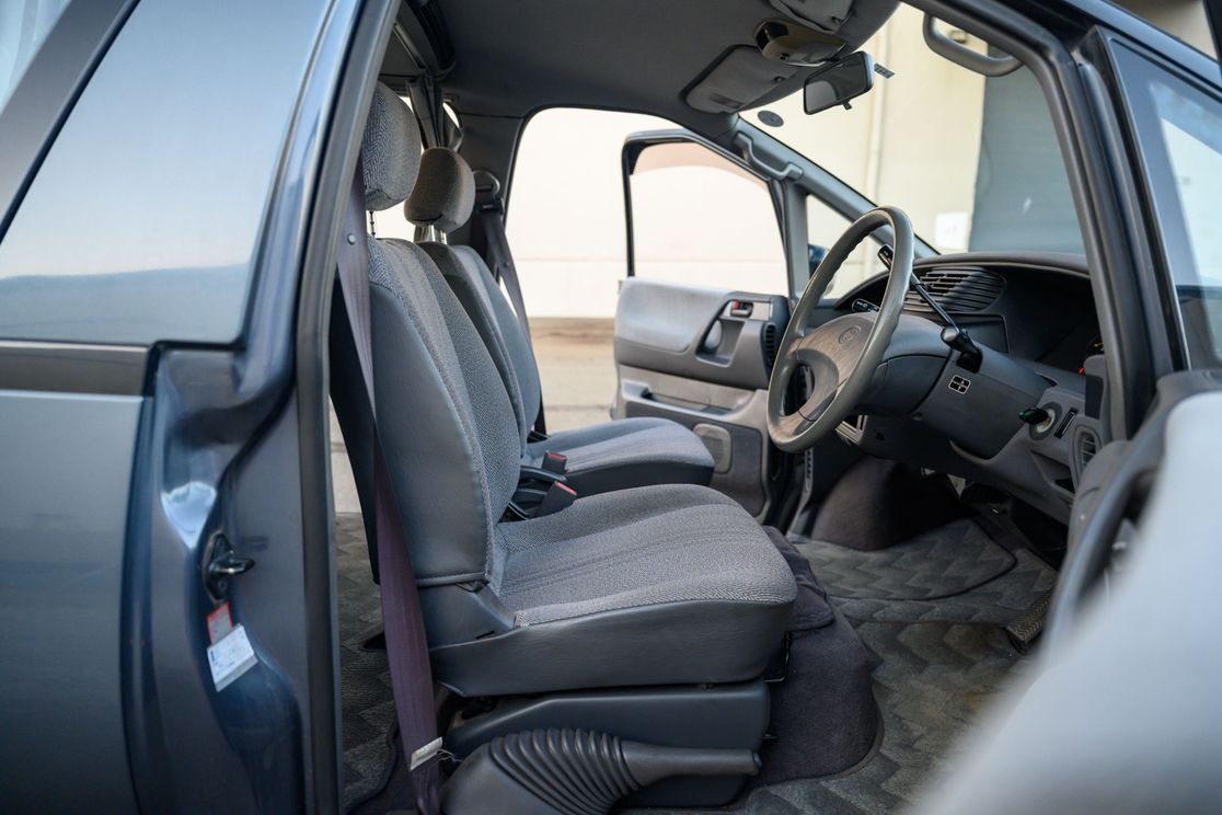 toyota-estima-lucida-for-sale (33)