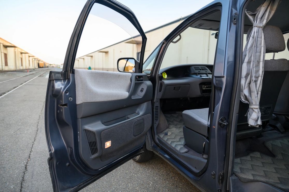 toyota-estima-lucida-for-sale (38)