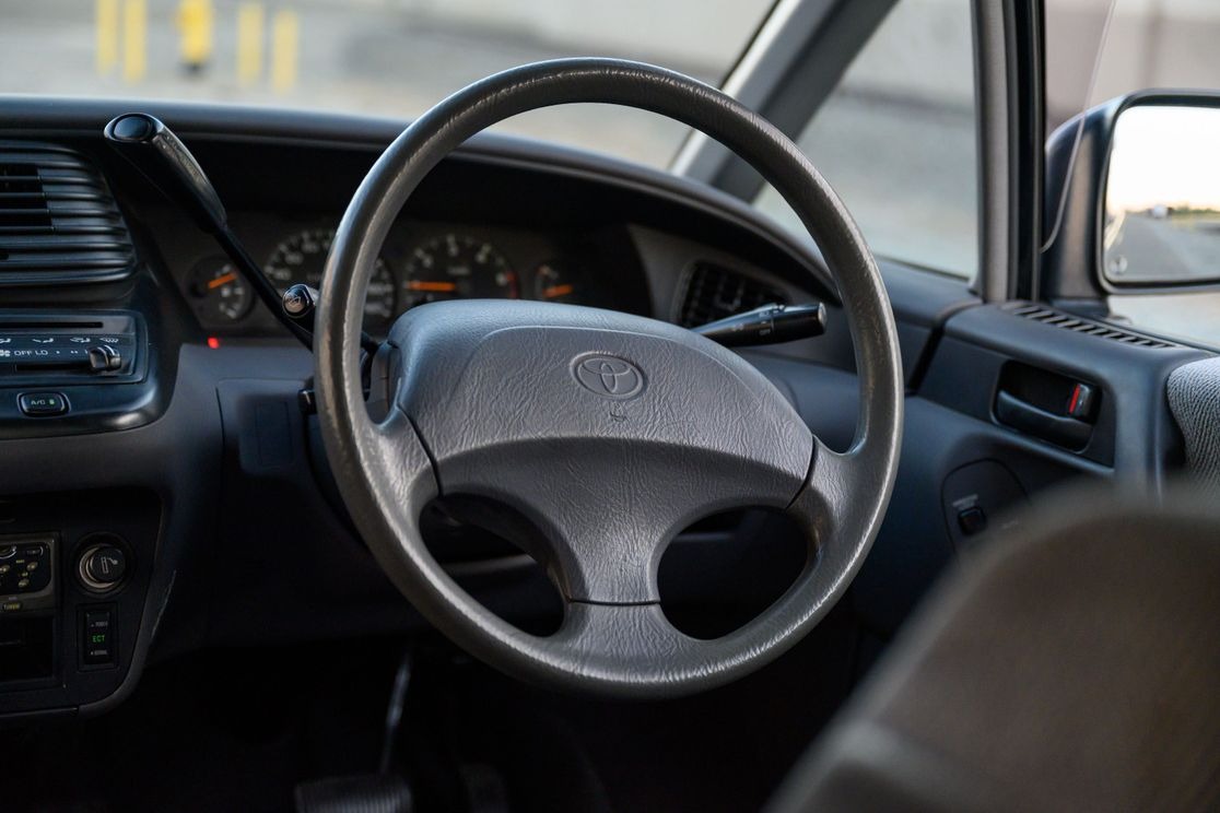 toyota-estima-lucida-for-sale (5)