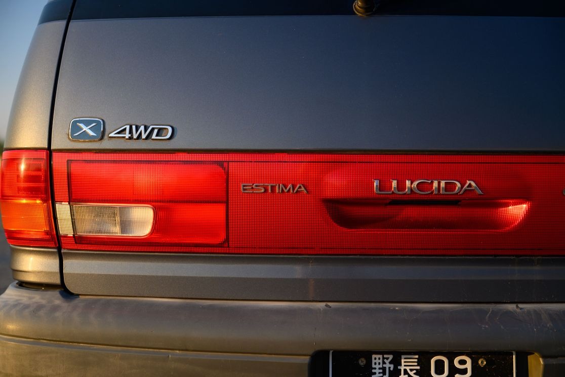 toyota-estima-lucida-for-sale (77)