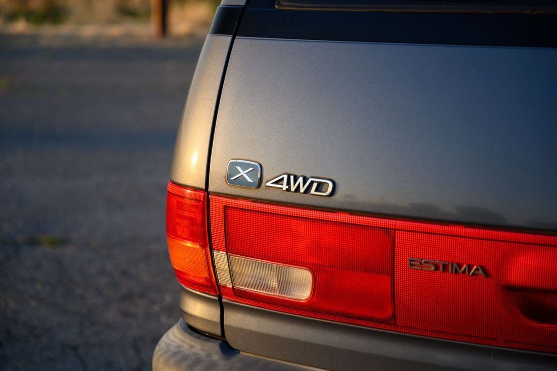 toyota-estima-lucida-for-sale (79)