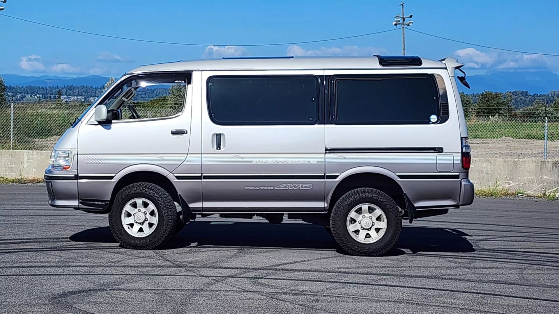 toyota-hiace-wagon-for-sale-05