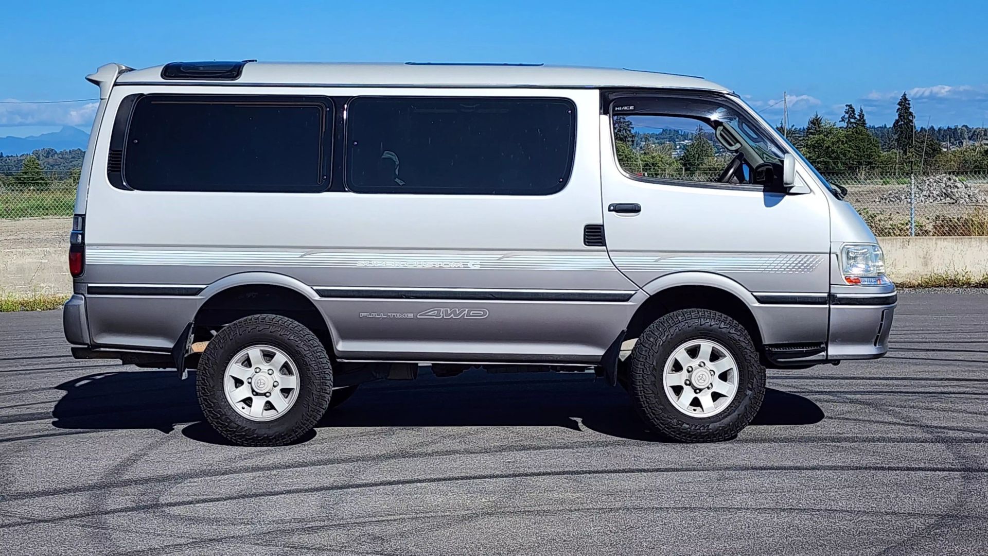 toyota-hiace-wagon-for-sale-07