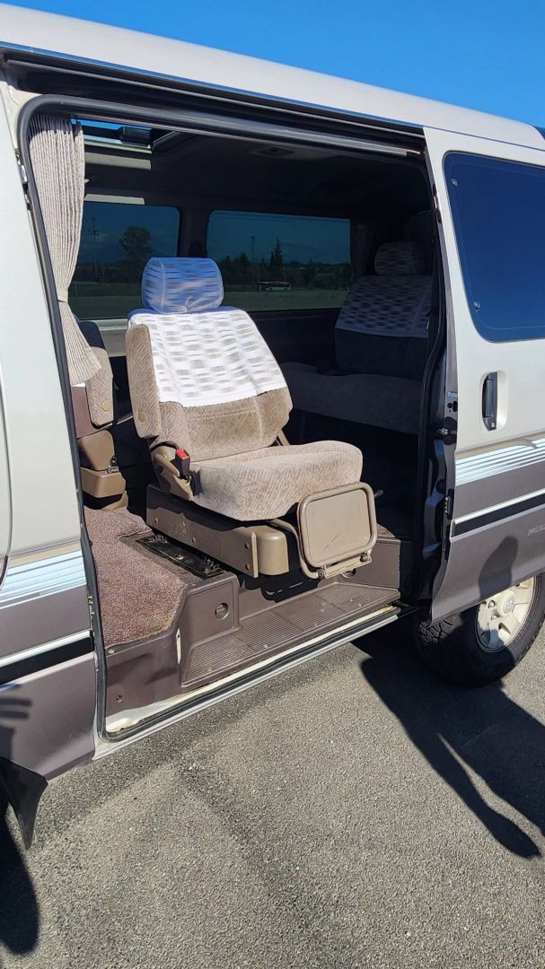 toyota-hiace-wagon-for-sale-18