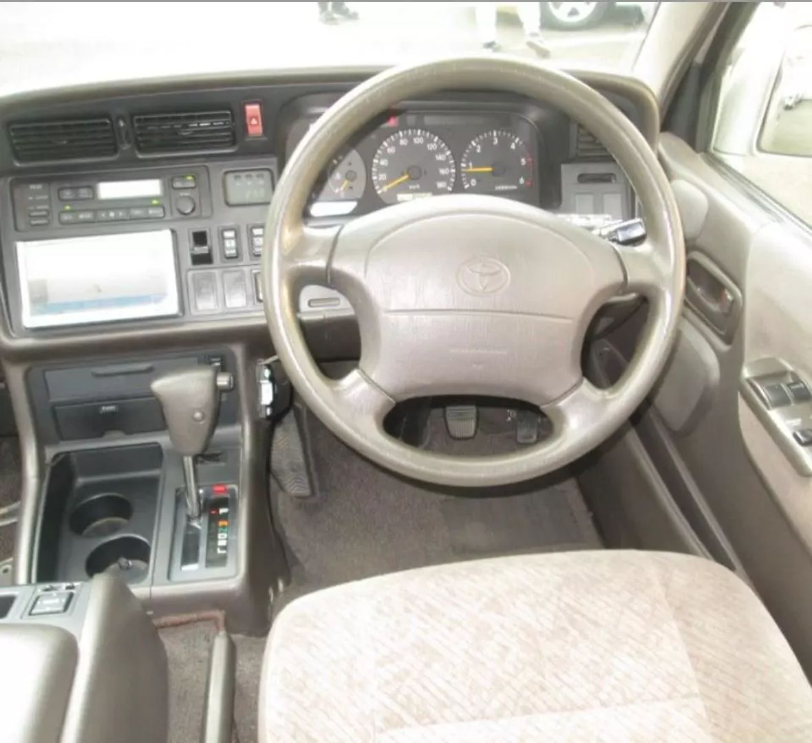 toyota-hiace-wagon-for-sale-32
