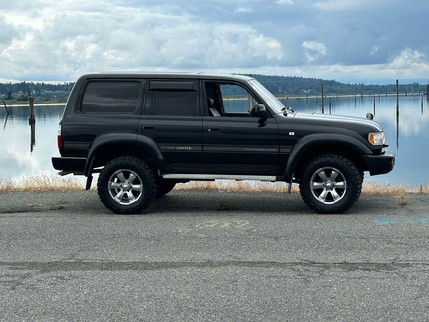 toyota-land-cruiser-80-series-for-sale-01