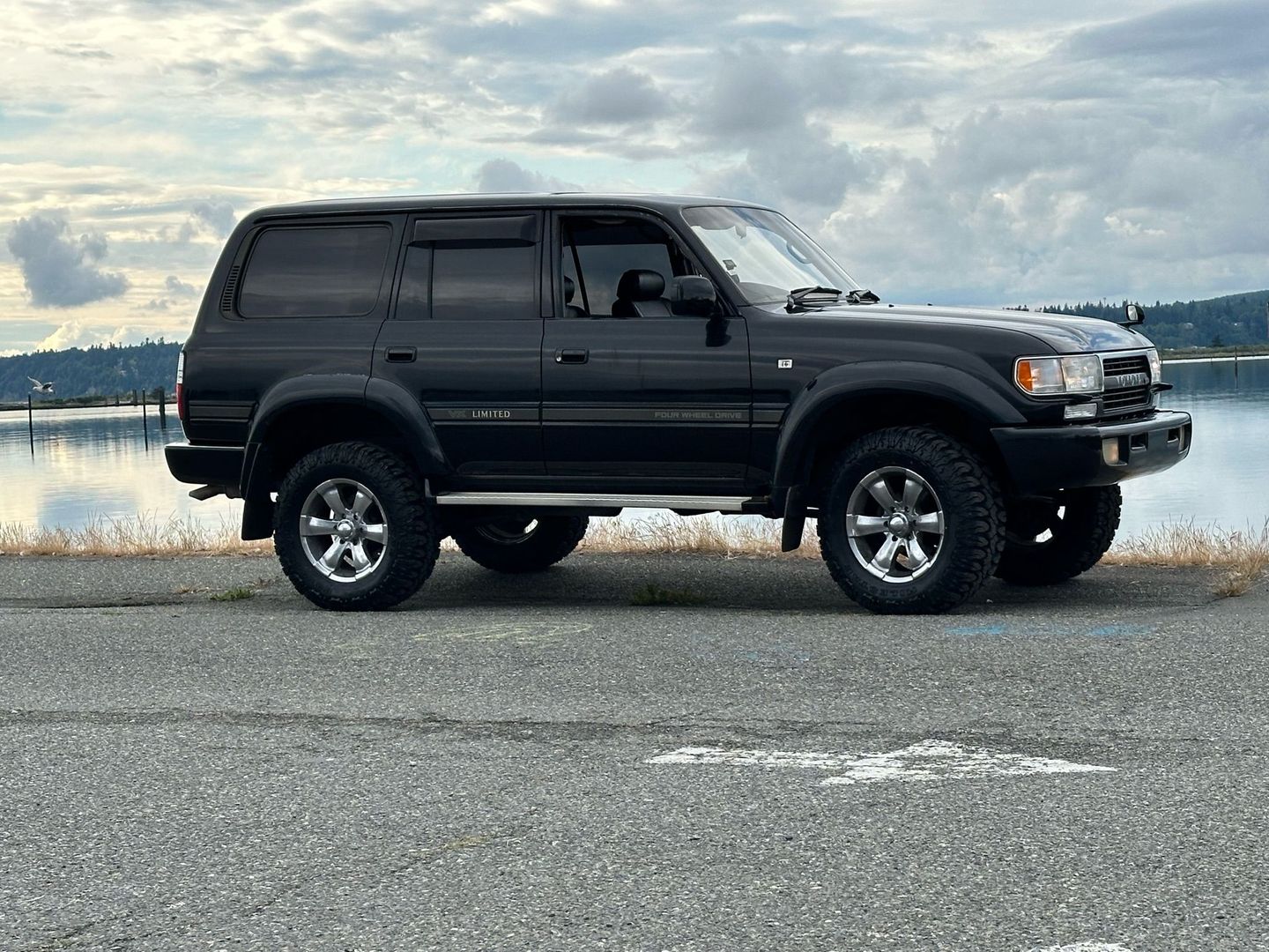 toyota-land-cruiser-80-series-for-sale-04