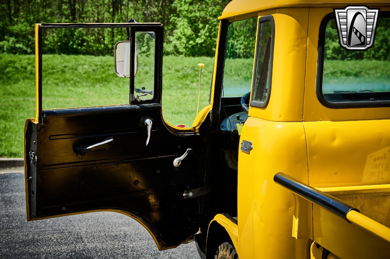 1960-jeep-fc150-tow-truck (57)