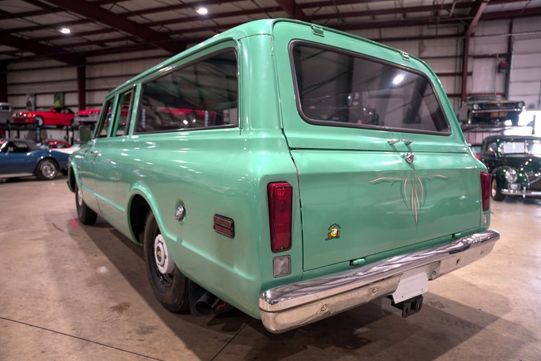 1969-chevrolet-suburban-c-10 (1)