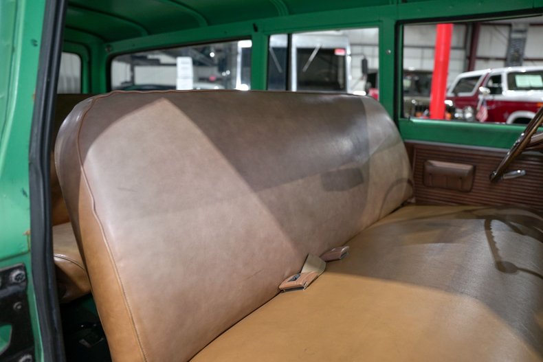 1969-chevrolet-suburban-c-10 (16)